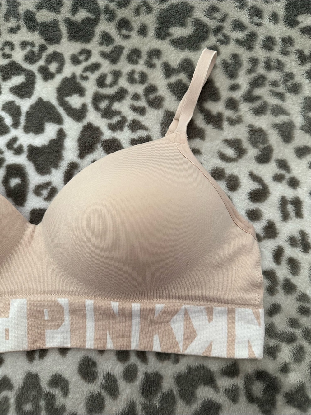 PINK Victoria’s Secret Cool & Comfy Wireless Bra in Marzipan Small - Picture 4 of 15